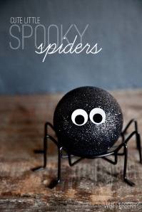 http-::whipperberry.com:2012:10:cute-little-spooky-spiders-for-halloween-decor